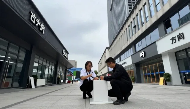 深圳市汇彩建筑装饰有限公司探索商铺装修更多应用可能